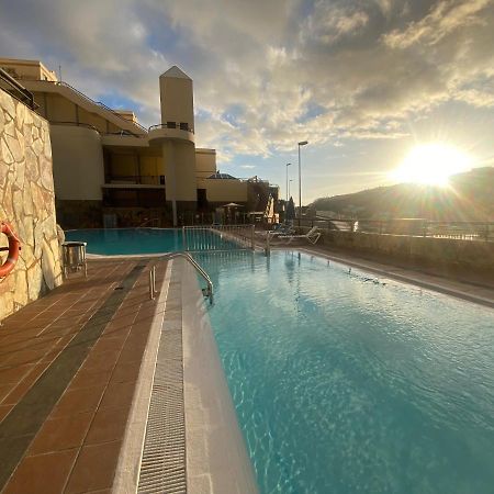Modern Family Home Above Swimming Pool Puerto Rico  Buitenkant foto
